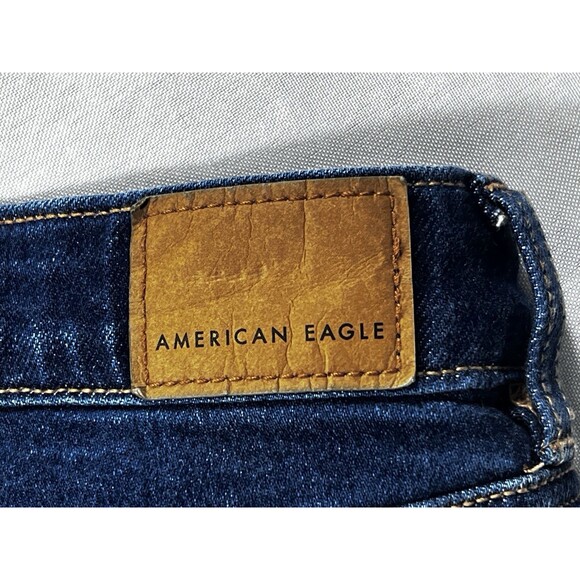 NWT American Eagle Mom Jean Stretch Super High Rise 14 Short - Picture 11 of 15
